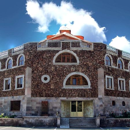 Amrots Hotel Vaykʼ Екстериор снимка