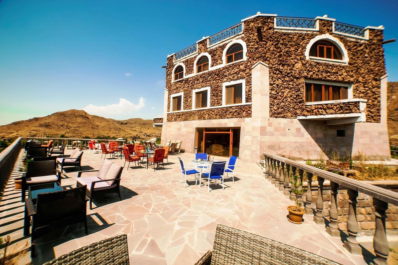 Amrots Hotel Vaykʼ Екстериор снимка