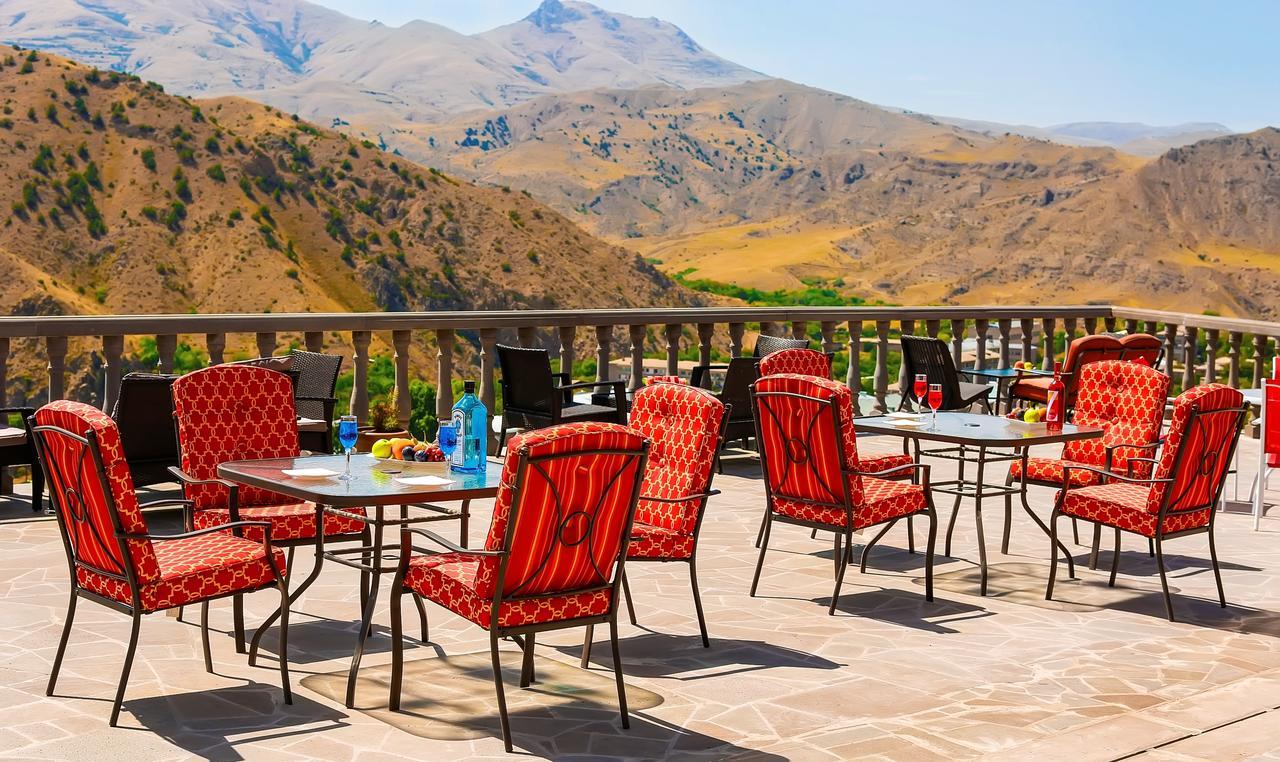 Amrots Hotel Vaykʼ Екстериор снимка
