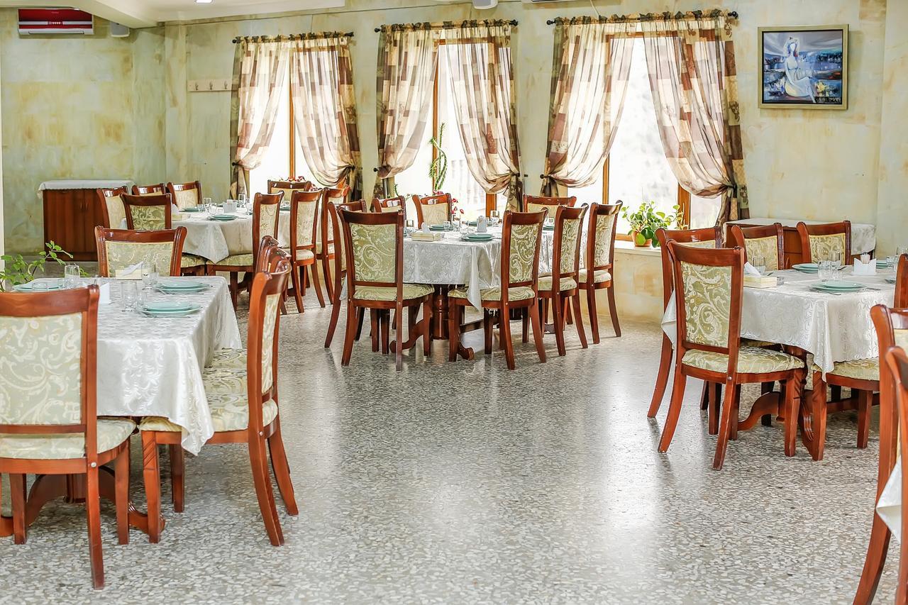 Amrots Hotel Vaykʼ Екстериор снимка
