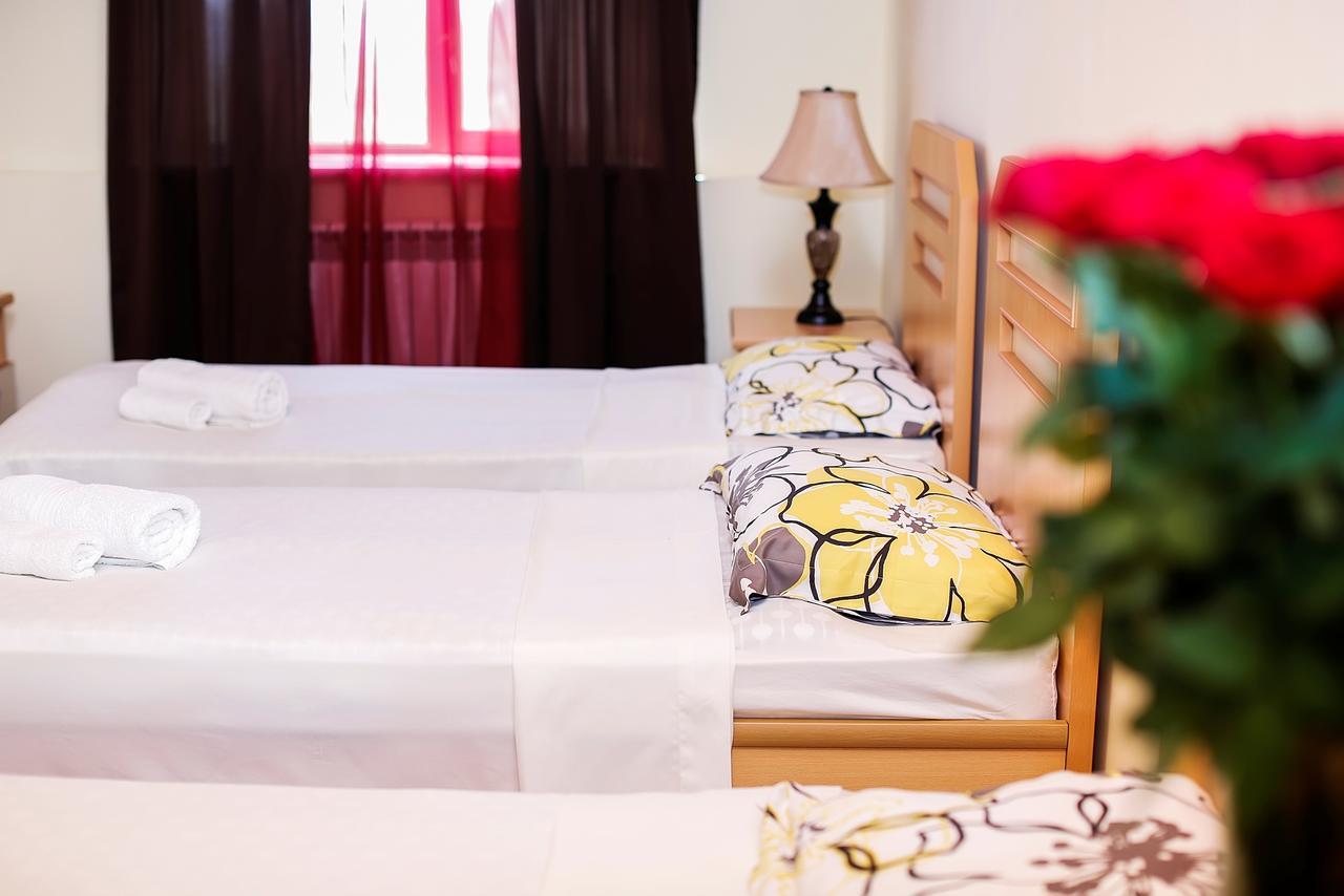 Amrots Hotel Vaykʼ Екстериор снимка