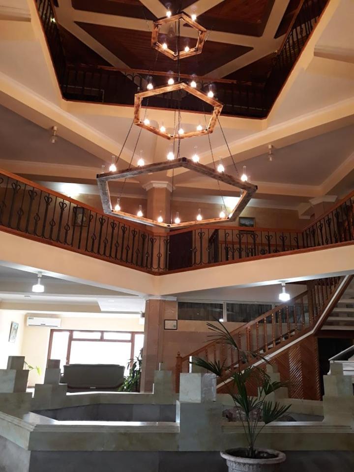 Amrots Hotel Vaykʼ Екстериор снимка