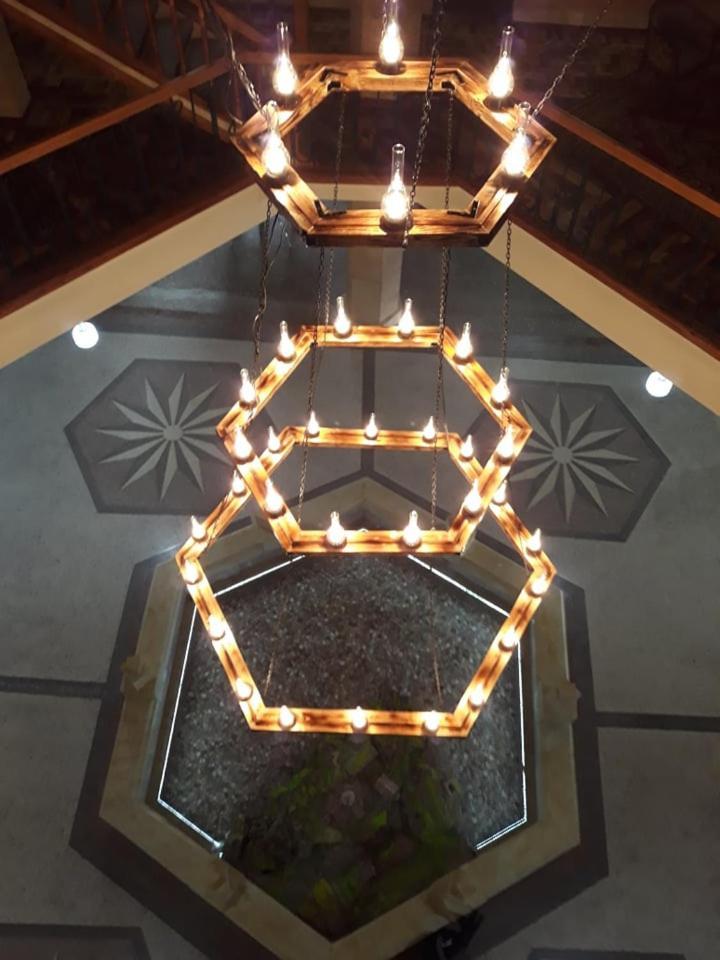 Amrots Hotel Vaykʼ Екстериор снимка